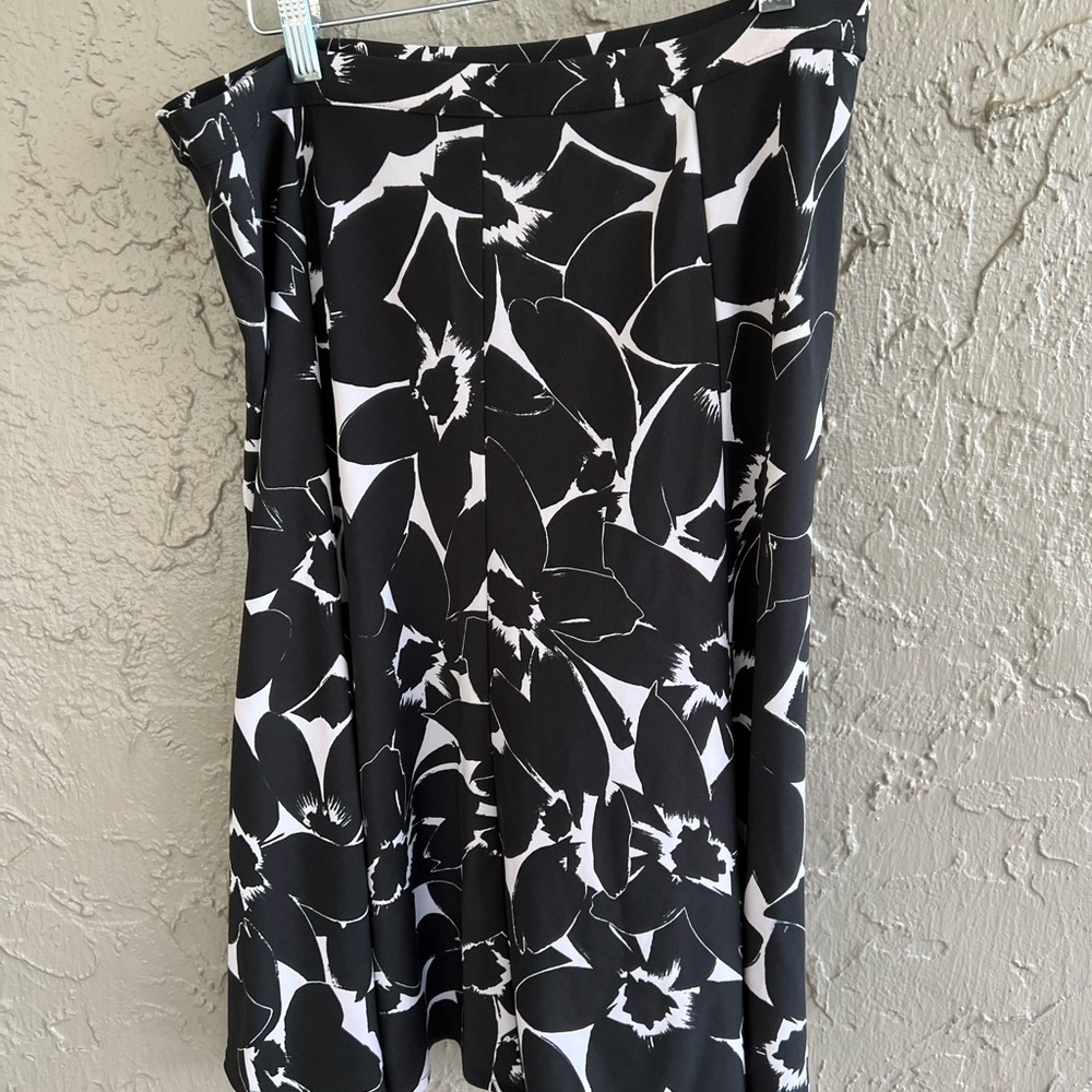 Michael Kors Monochrome Floral A-Line Skirt